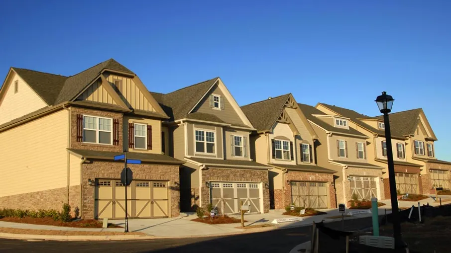 townhomes with gutters